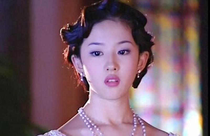 易梦玲